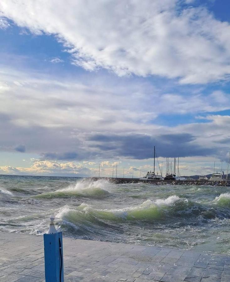 Promenada Nikiti Apartment Bagian luar foto